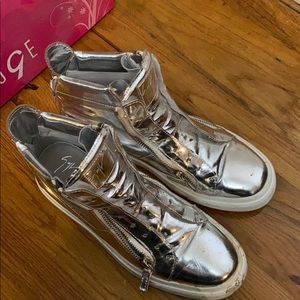 Used Giuseppe needs love